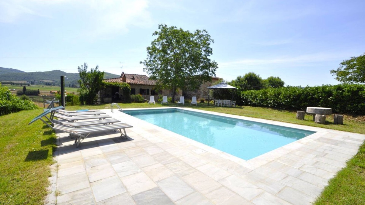 Pieve a Presciano Villa | Villa Scerfia by MMega