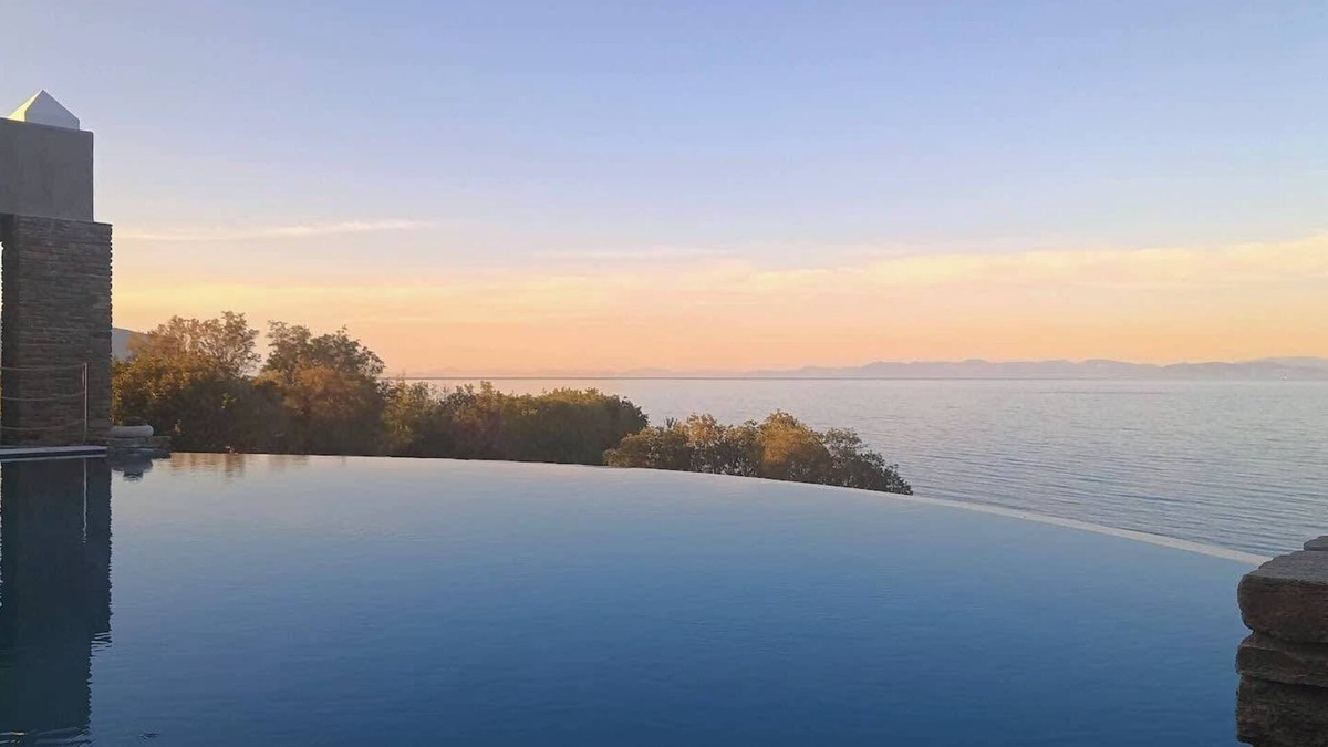Ormos Agiou Ioannou Apartment | Villa Scorpio - Infinity Pool, Endless Blue Escape