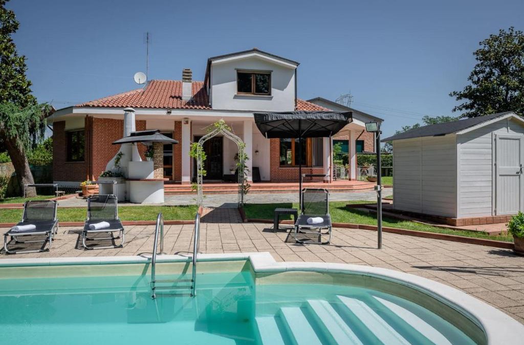 Leini Villa | Villa Sequoia