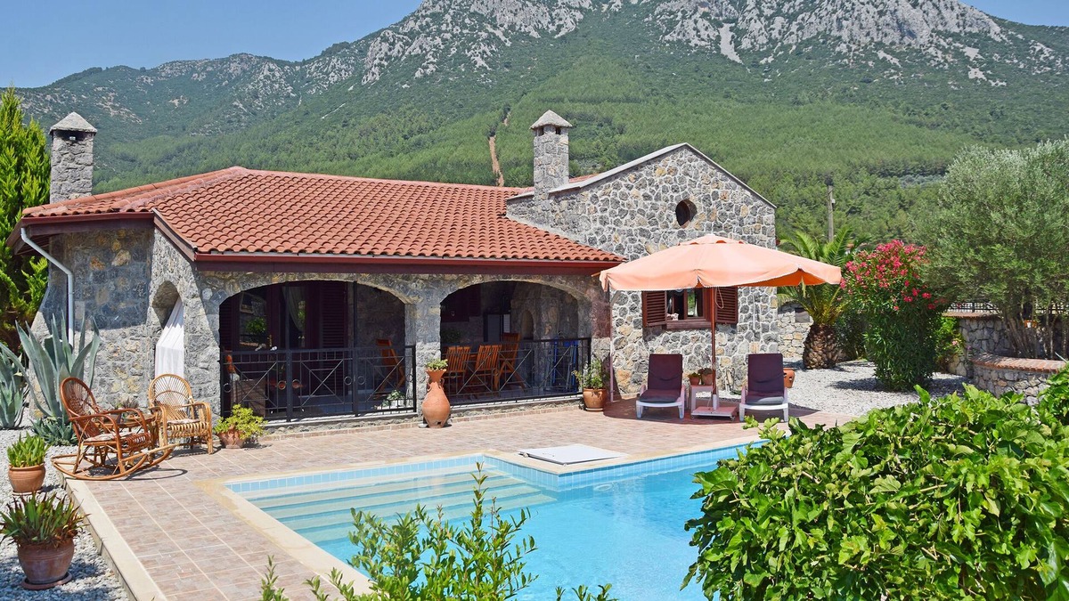 Uzumlu Villa | Villa Serena with 3 bedrooms