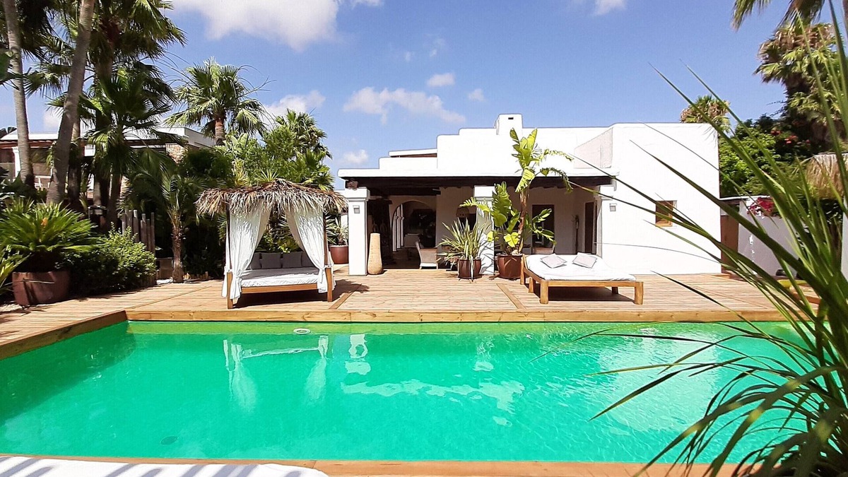 Sant Josep de sa Talaia Villa | Villa Serenity: 3 Luxury boutique villa.