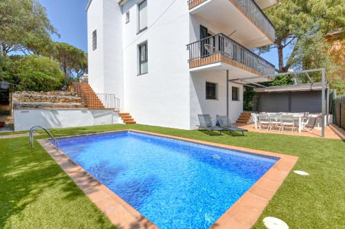 Calella de Palafrugell Villa | Villa Sierra with Private Pool