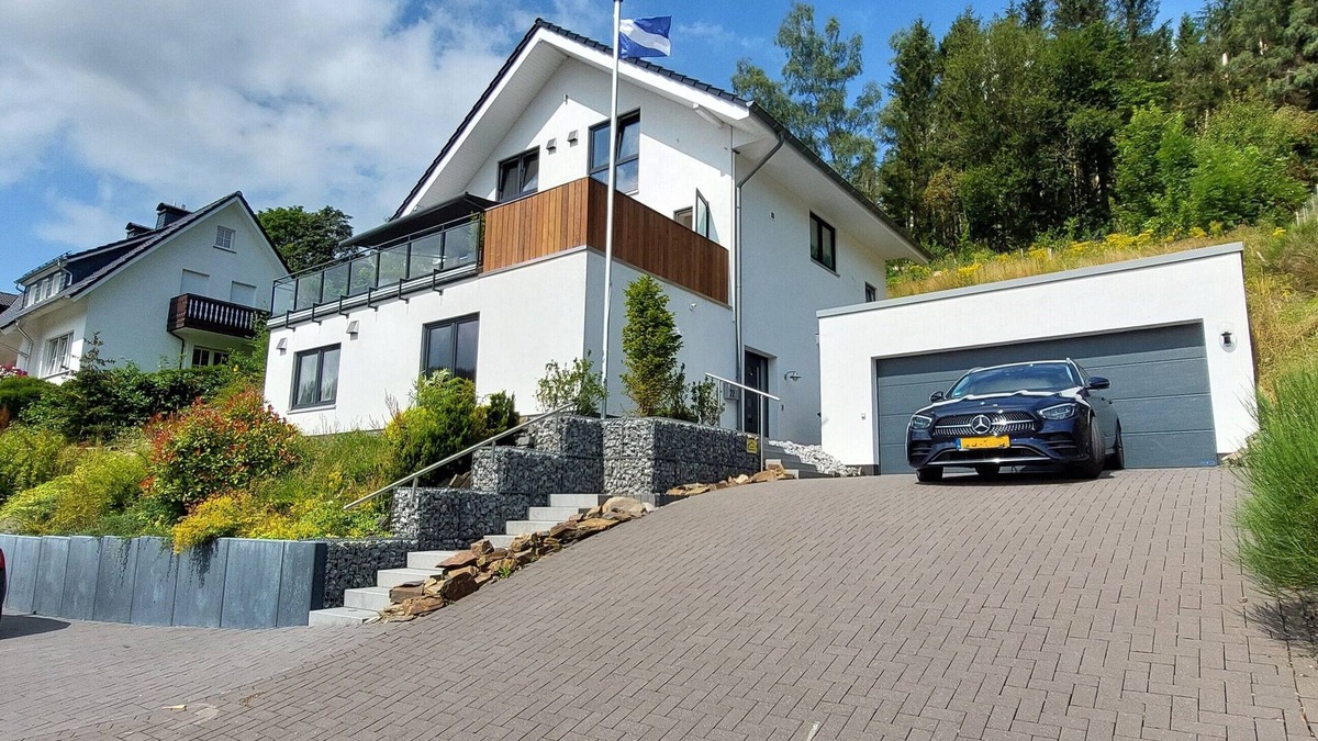 Silbach House | Villa Silberberg luxury wellness villa with sauna, bbq and billiards.