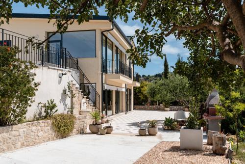 Favara Villa | Villa Simona con giardino