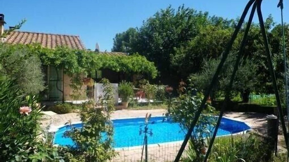 Mornas Villa | Villa sleeps 8, 2 shower rooms, summer kitchen, heated pool, shaded parking.