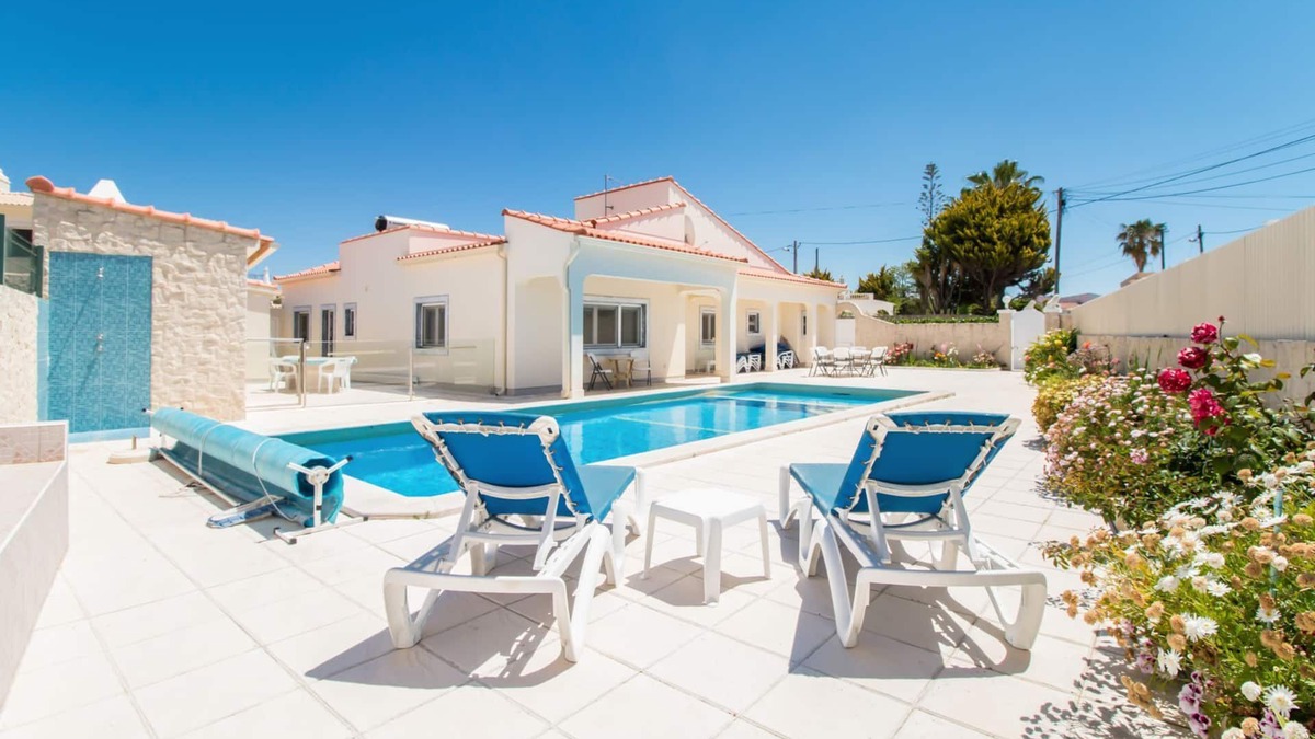 Vale de Parra Villa | Villa sleeps 8/9 in Vale de Parra, Albufeira area, Algarve Portugal, £1200-£2750
