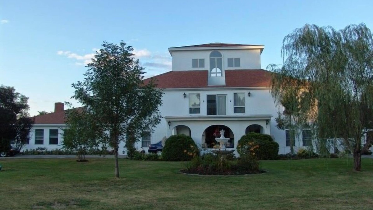 West Newbury House | VILLA SOJOURN On The Merrimack entire home
