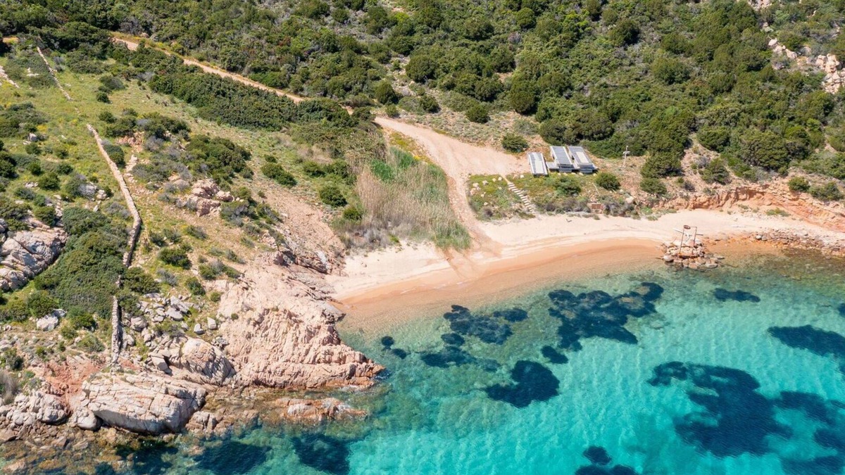 Capo Coda Cavallo Villa | Villa Sol Diesis: luxury Villa, just few steps from the beach.