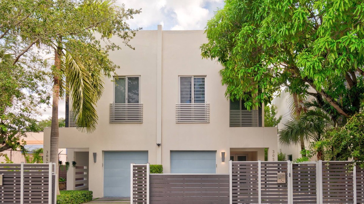 Coral Way Villa | Villa Solara Grove by Solu: Luxury, Gated, Free Parking