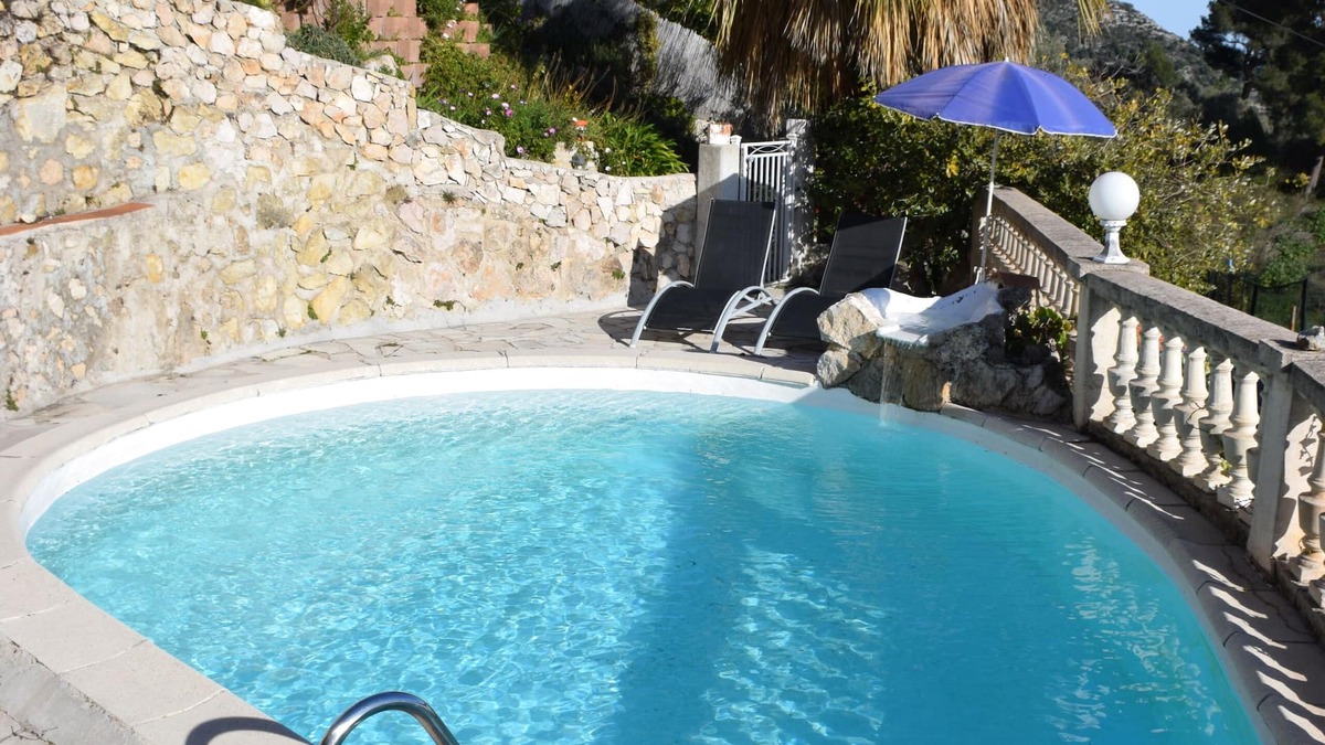 Eze Apartment | VILLA SOLARIS Independent studio in villa with pool