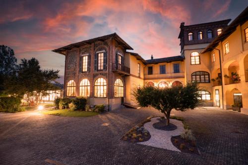 Colleretto Giacosa Hotel | Villa Soleil