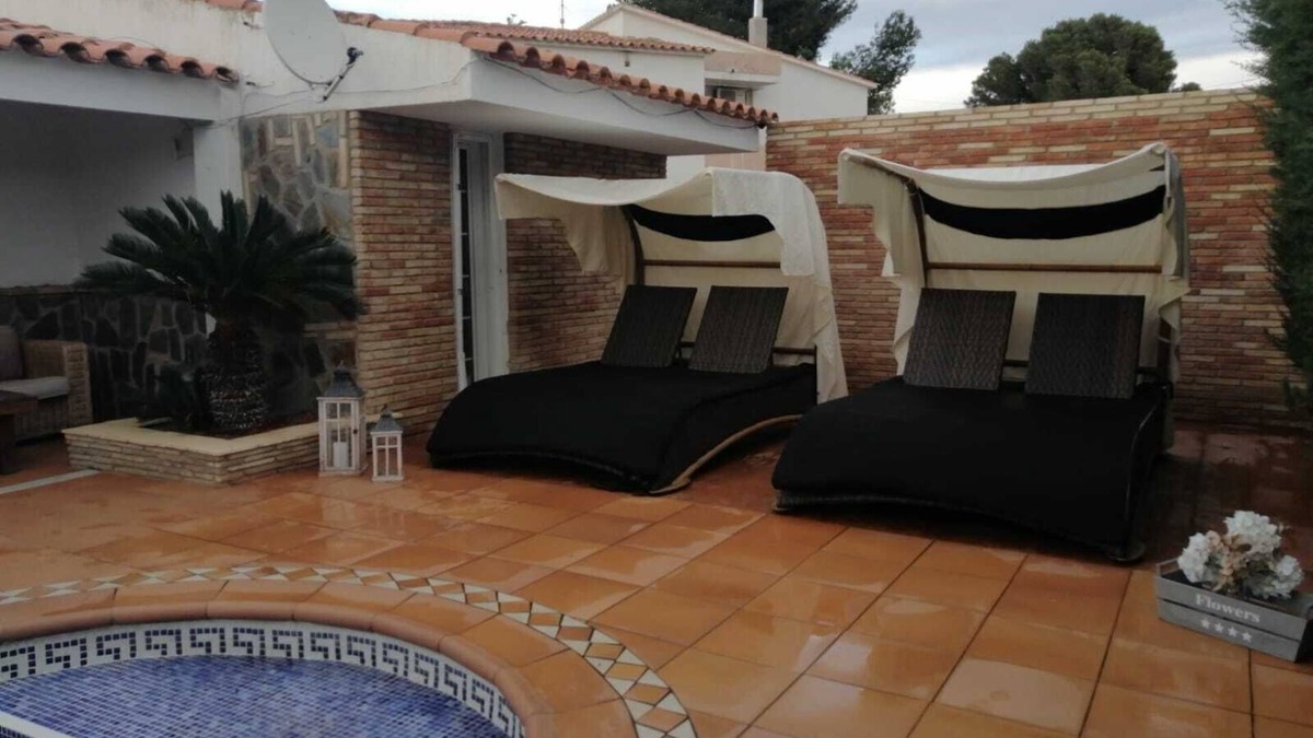 Calafat Villa | VILLA SOLETE Nice house with large private pool 250 meters from the beach