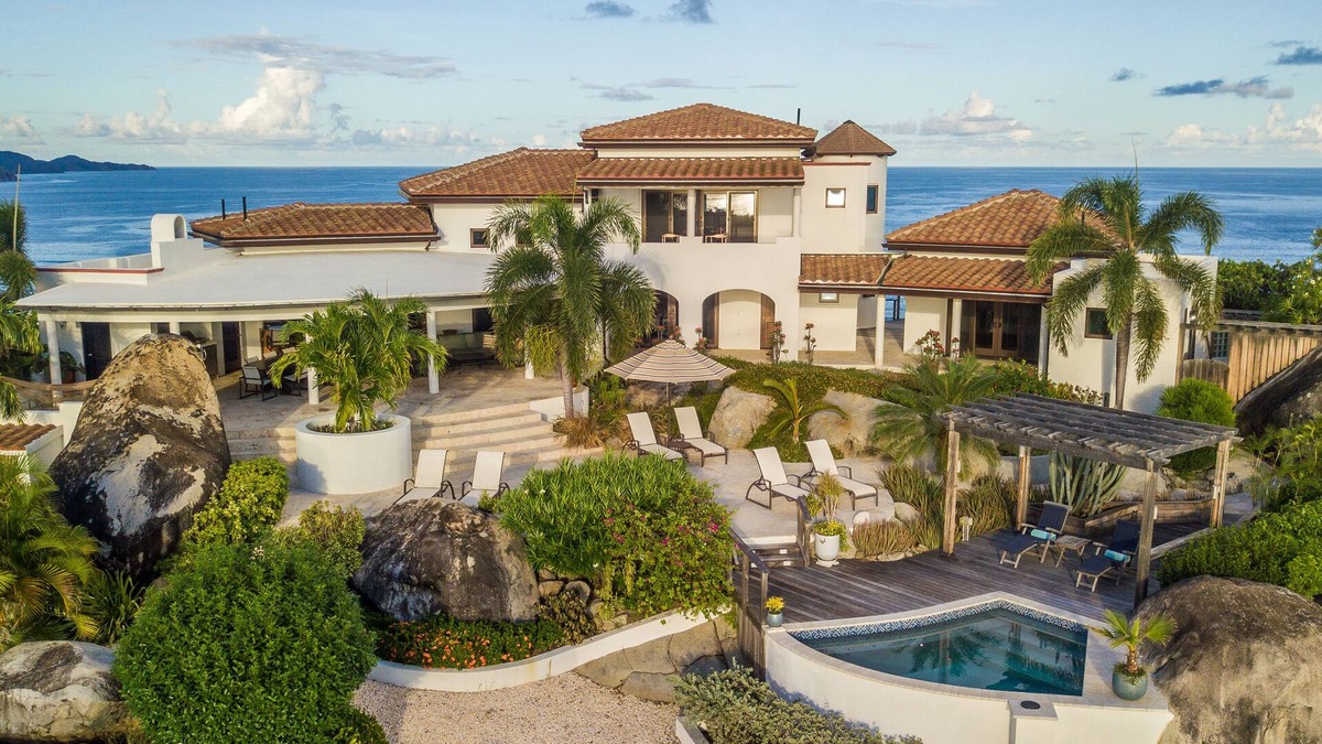 Spanish Town Villa | Villa Somoya - Spectacular 360 degree views!