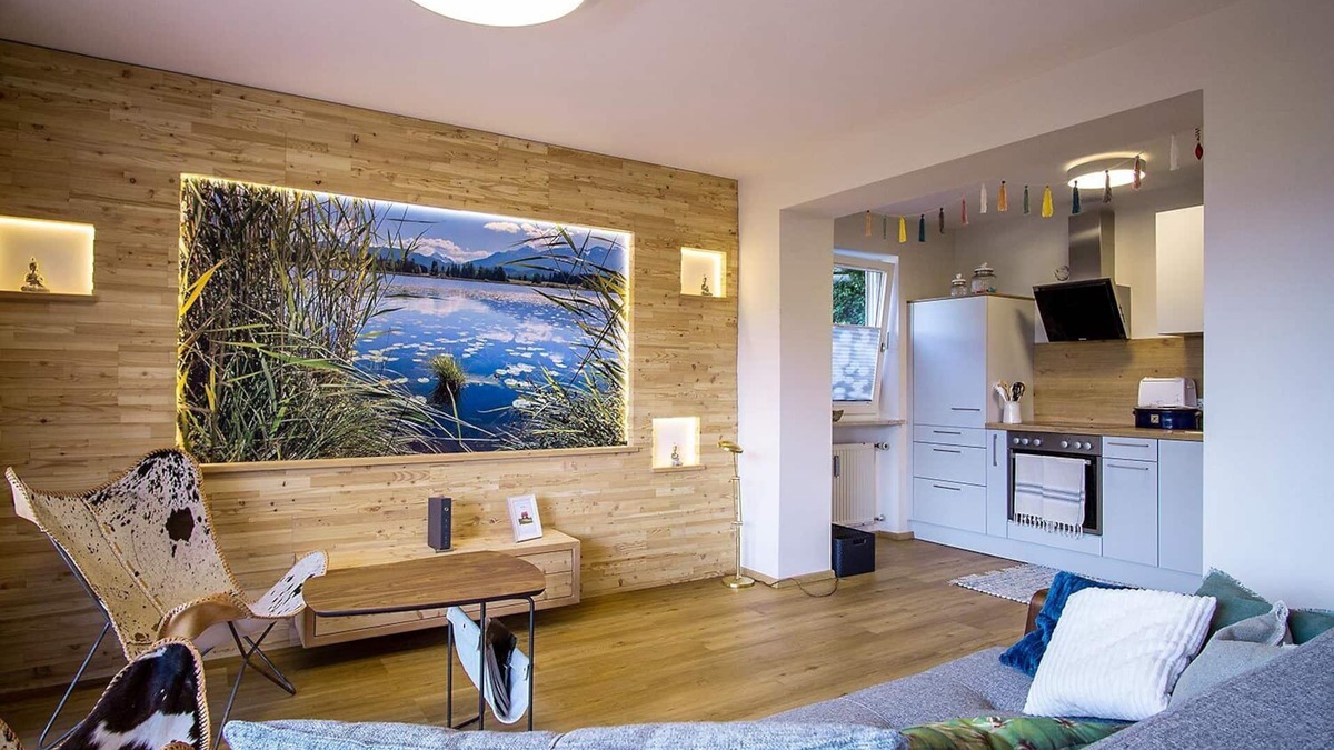 Hopfen am See Apartment | Villa Sonnenschein - Modern apartment in a quiet location above Lake Hopfensee