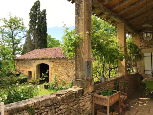 Blanquefort-sur-Briolance Villa | Villa spacieuse avec piscine privee a Blanquefort sur Briolance