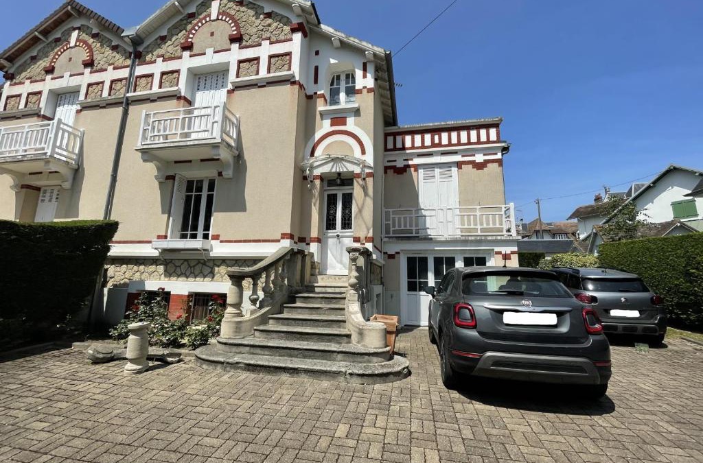 Cabourg House | Villa spacieuse à Cabourg, 200m plage, jardin, 5 chambres, parking, ménage inclus - FR-1-487-359