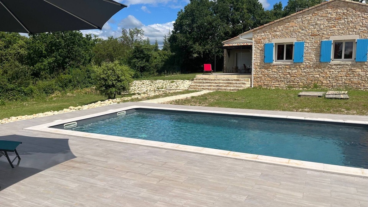 Issirac Villa | Villa Spacieuse Avec Piscine, 3 Chambres, Proche Ardèche, Grotte Aven D'orgnac