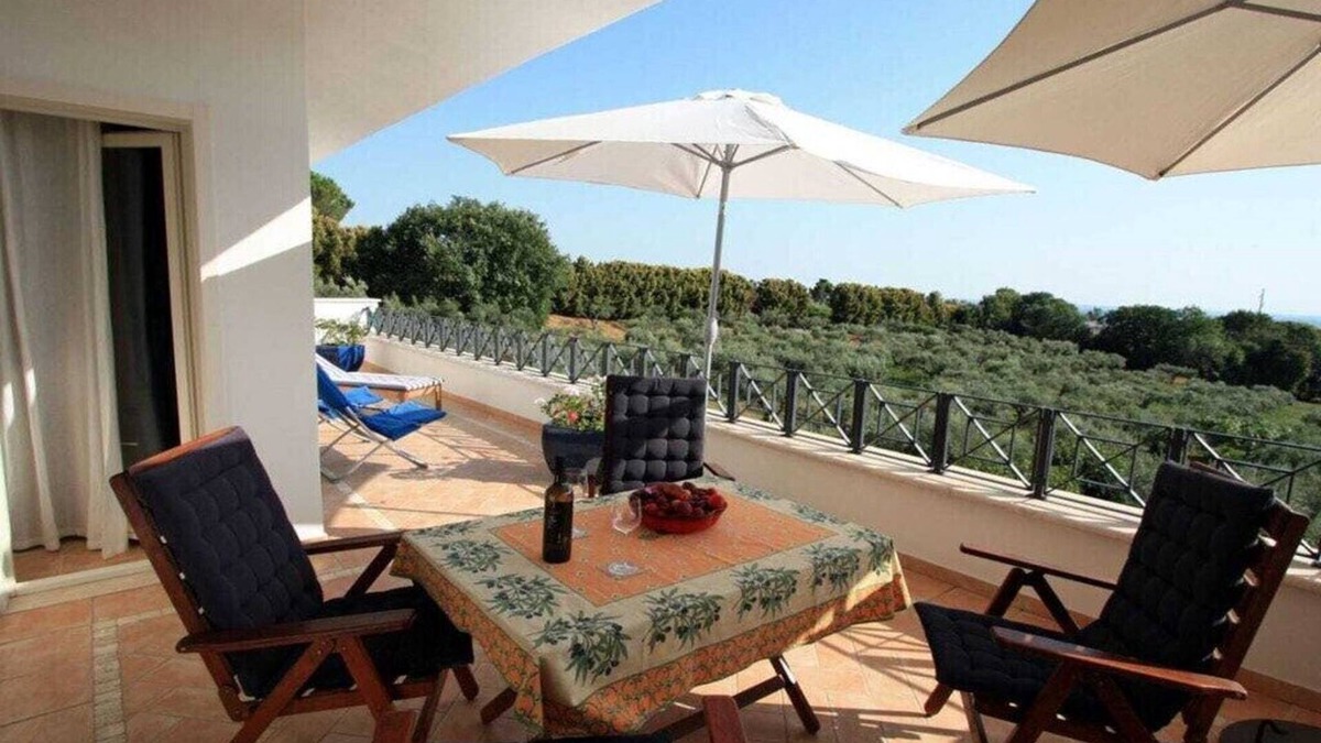 Genzano di Roma House | Villa Stauder - Melograno