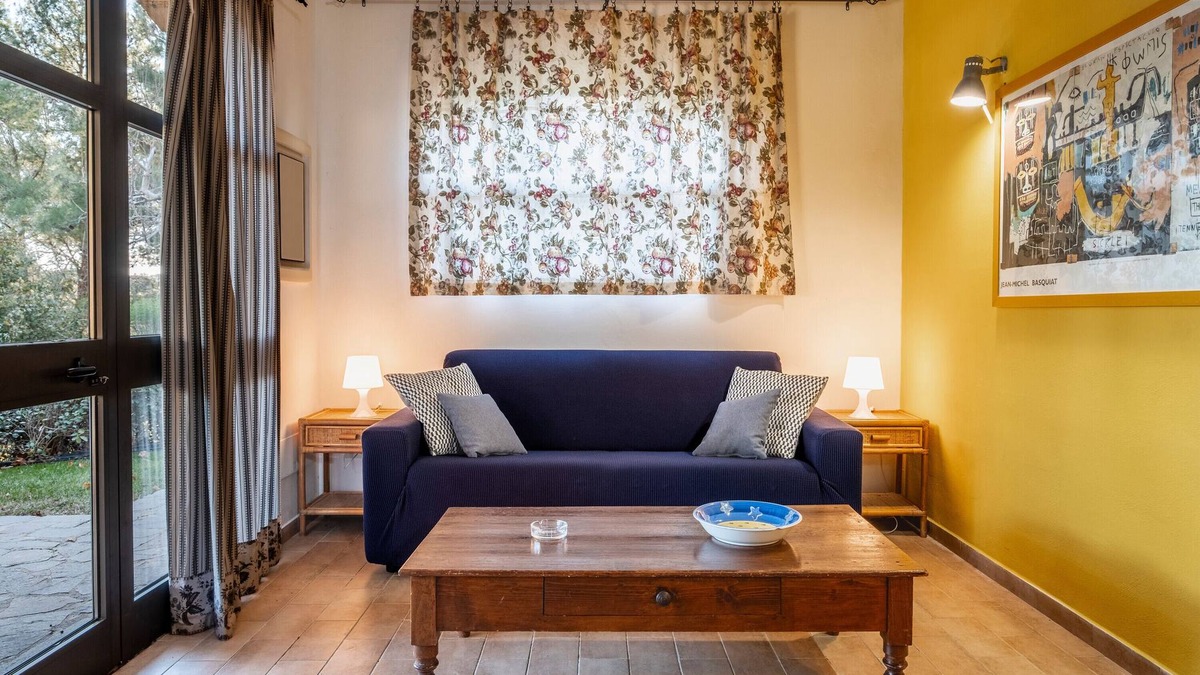 Capalbio Villa | Villa 'Sunflower' with Private Garden and Wi-Fi