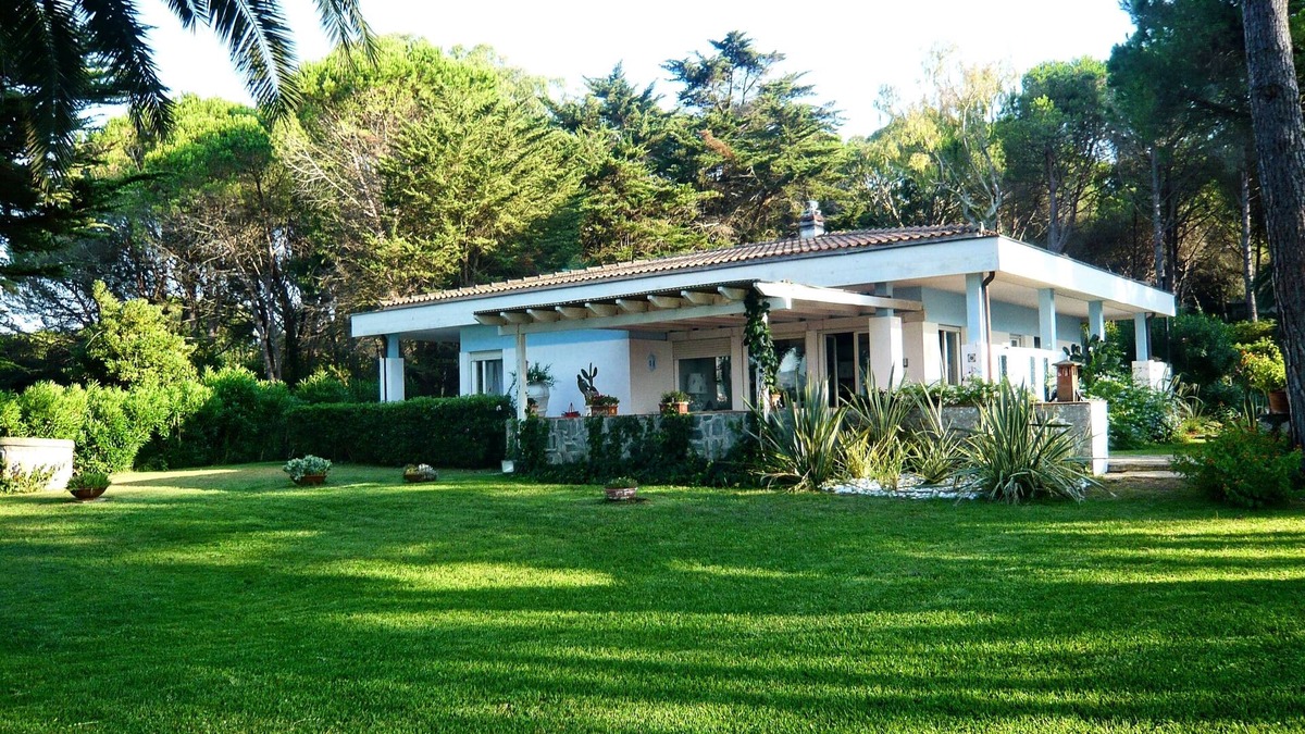 Portoferraio Villa | Villa surrounded by greenery with spectacular views of the Gulf of Portoferraio