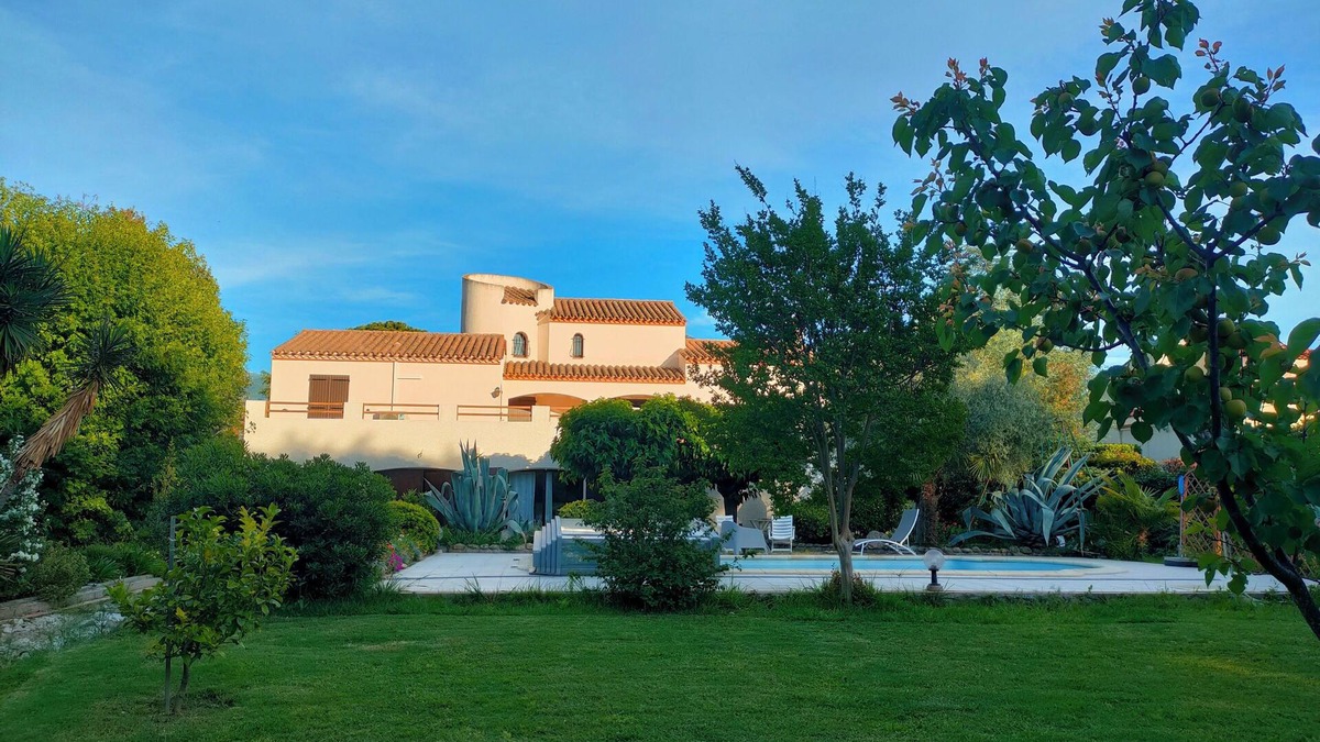 Montesquieu-des-Alberes Villa | Villa Torreta des Albères - Listed * Swimming pool