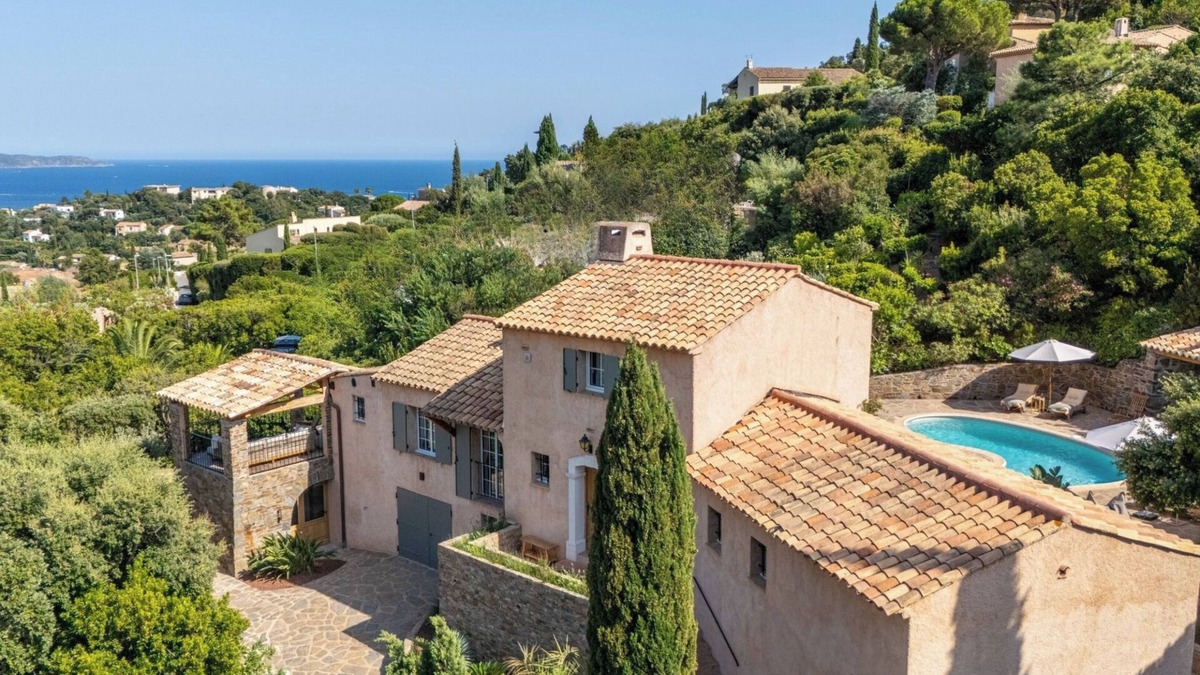 Cavalaire-sur-Mer Villa | Villa Tao - Golfe de St-Tropez - Stunning provencal villa with pool and sea view