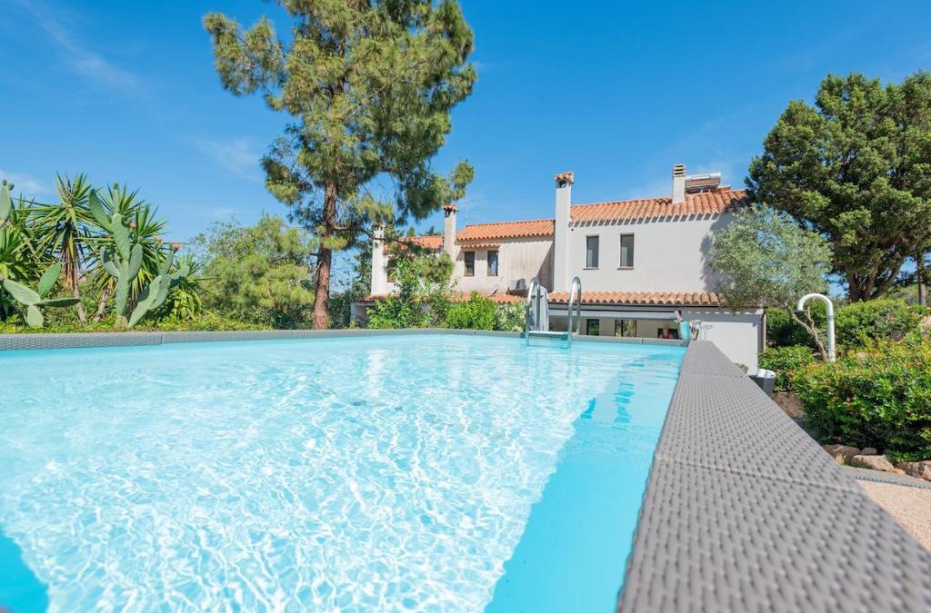 Eden Rock House | Villa Tetty - Garden & private pool near the sea