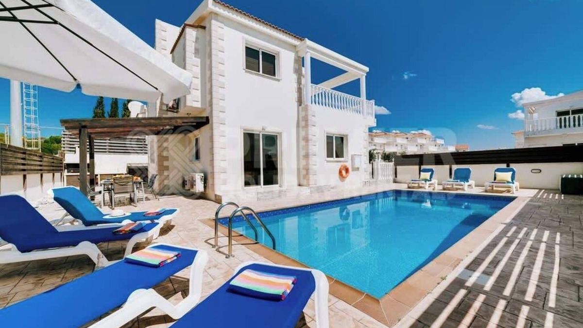 Ayia Napa Villa | Villa Tia Summary: Vi