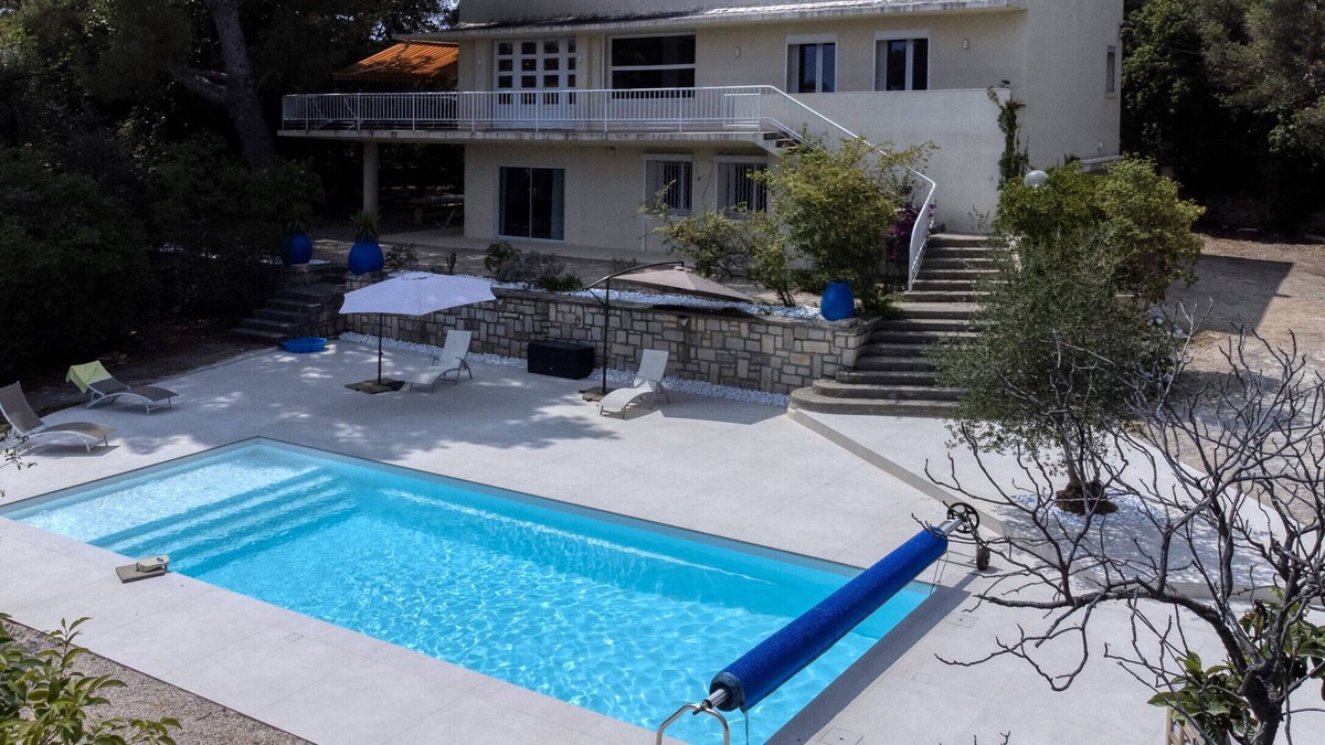 La Ciotat Ski Chalet | Villa Tortilla, heated pool, garden, air con
