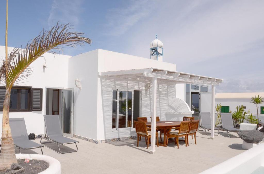 Charco del Palo Villa | Villa Tranquilidad with amazing private terrace and heated pool