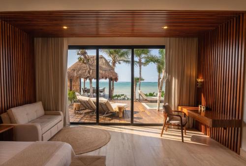 Soliman Bay Villa | Villa TuluMar Beachfront Luxury Villa- full service