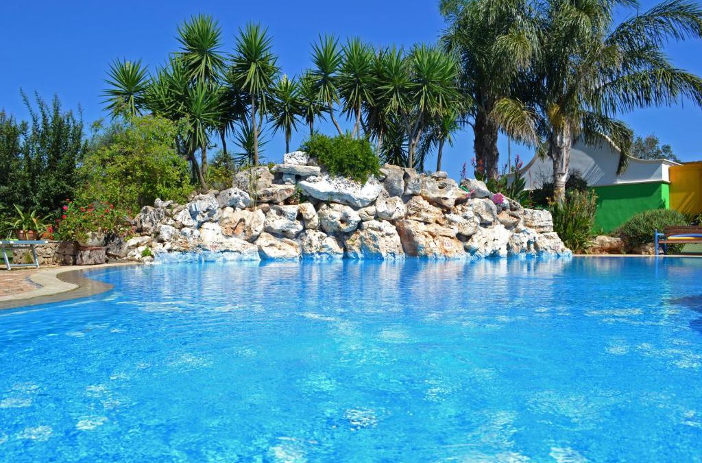Neviano Apartment | Villa Vacanze Paradiso - Oasi di Tranquillità con Piscina e Giardino a 10 min dal mare