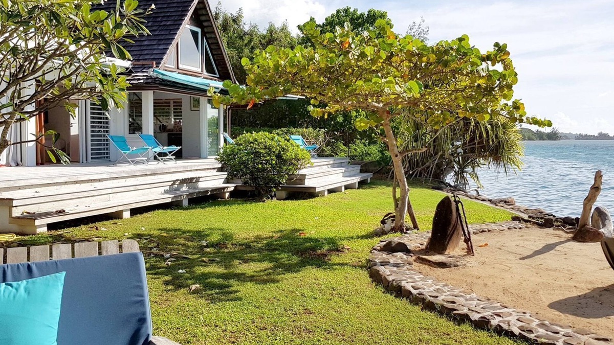 Papeto'ai House | Villa Vaihau - Vacation rental by the sea