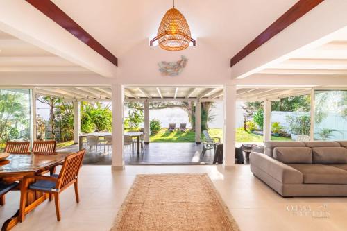 Moorea-Maiao Villa | Villa Vanaki - Beachfront Villa 4BR w AC