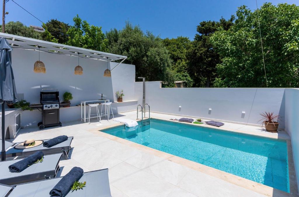 Lampini Villa | Villa Venetia with Jacuzzi