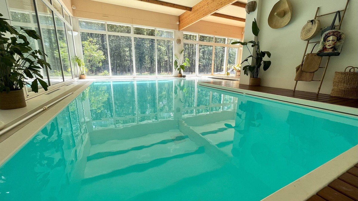 Gievres Villa | Villa Verde - Piscine Intérieure. Proche Zoo de Beauval et Châteaux de la Loire