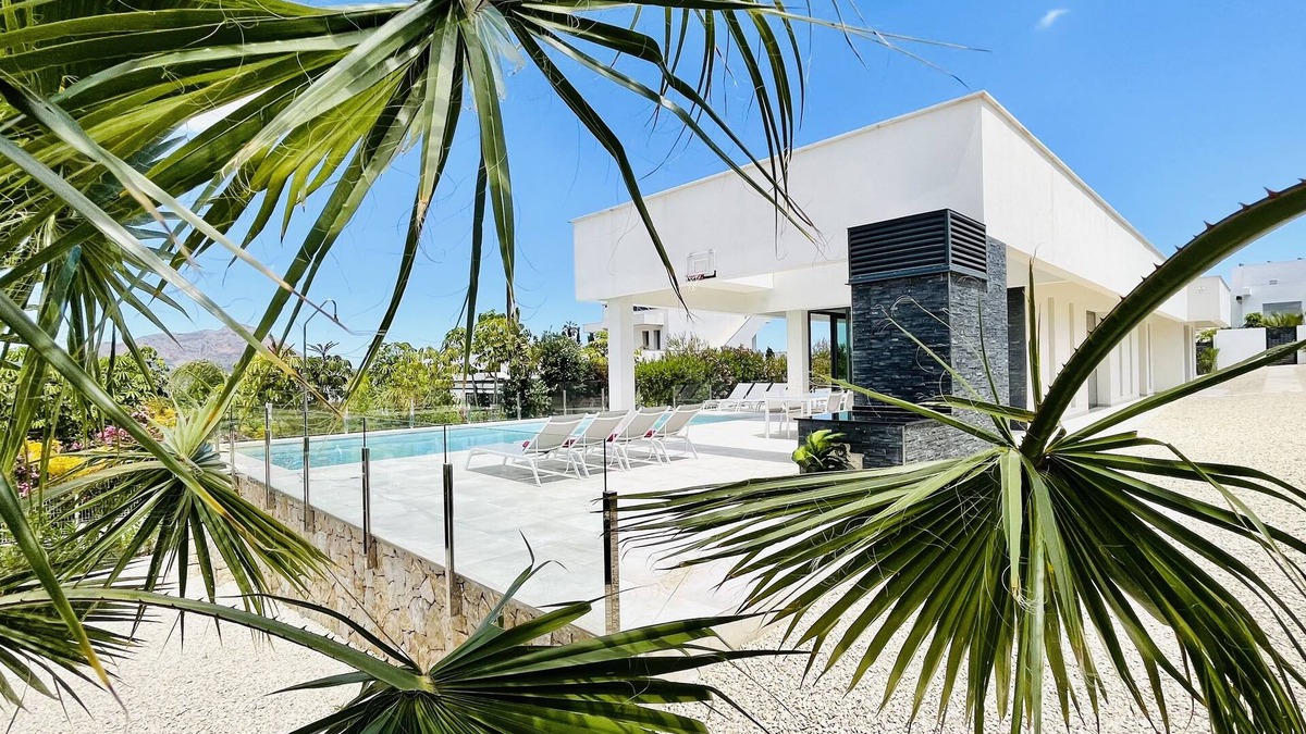 Cansalades Villa | Villa Vermeer, superb villa for 8, private pool, only 10 minutes from beach !