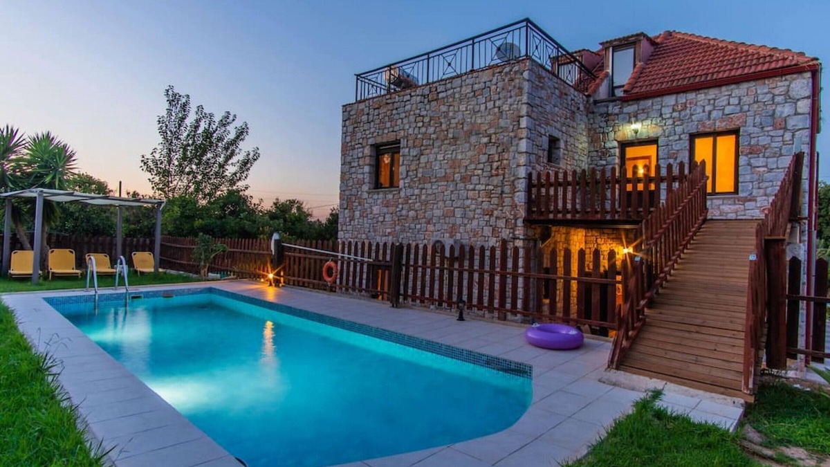 Agia Villa | Villa Vicina - In Platanias and 4min by the beach