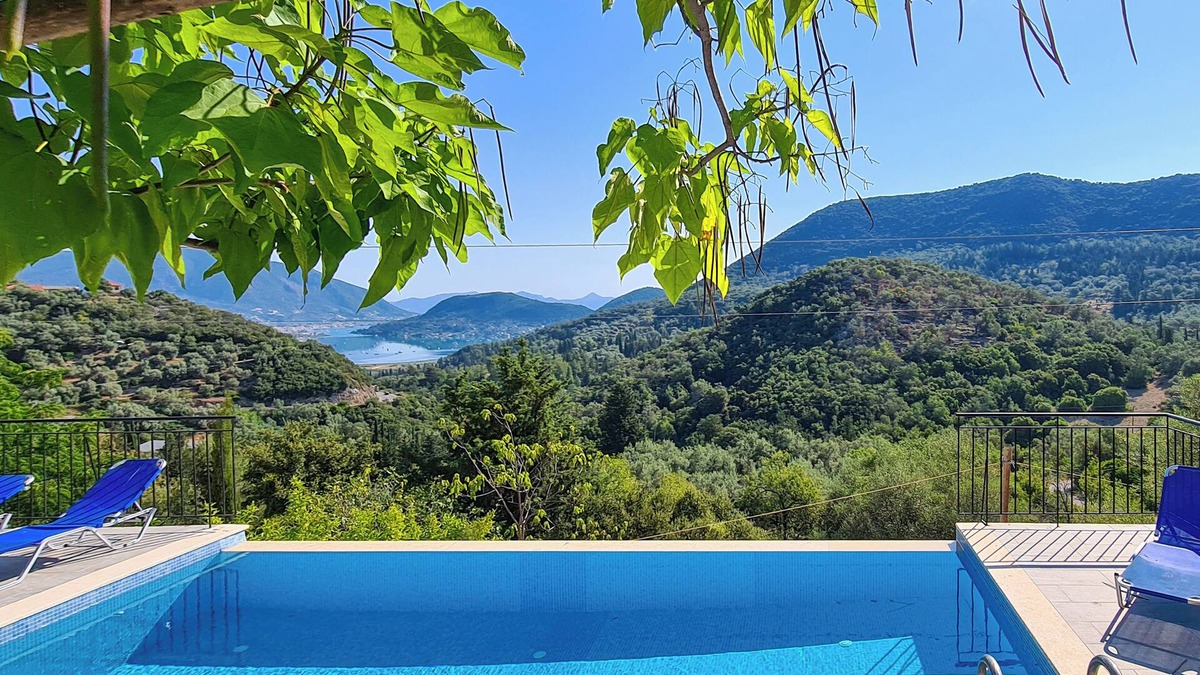 Fternon Villa | Villa Victoria - 3 Bedroom Villa with a private pool
