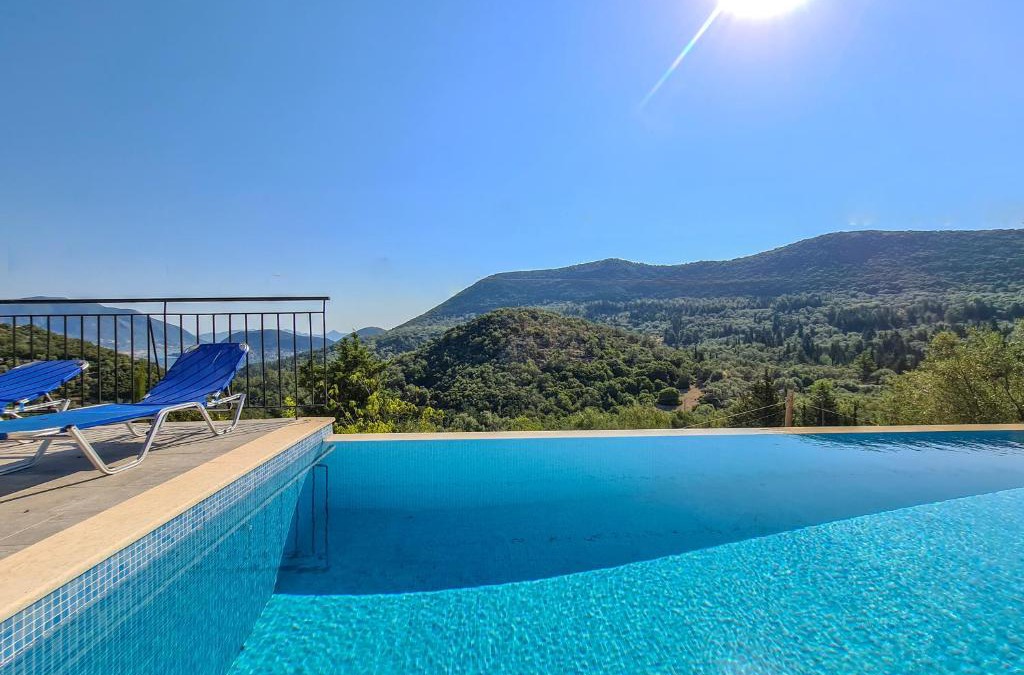 Katokhorion Villa | Villa Victoria - 3 Bedroom Villa With a Private Pool