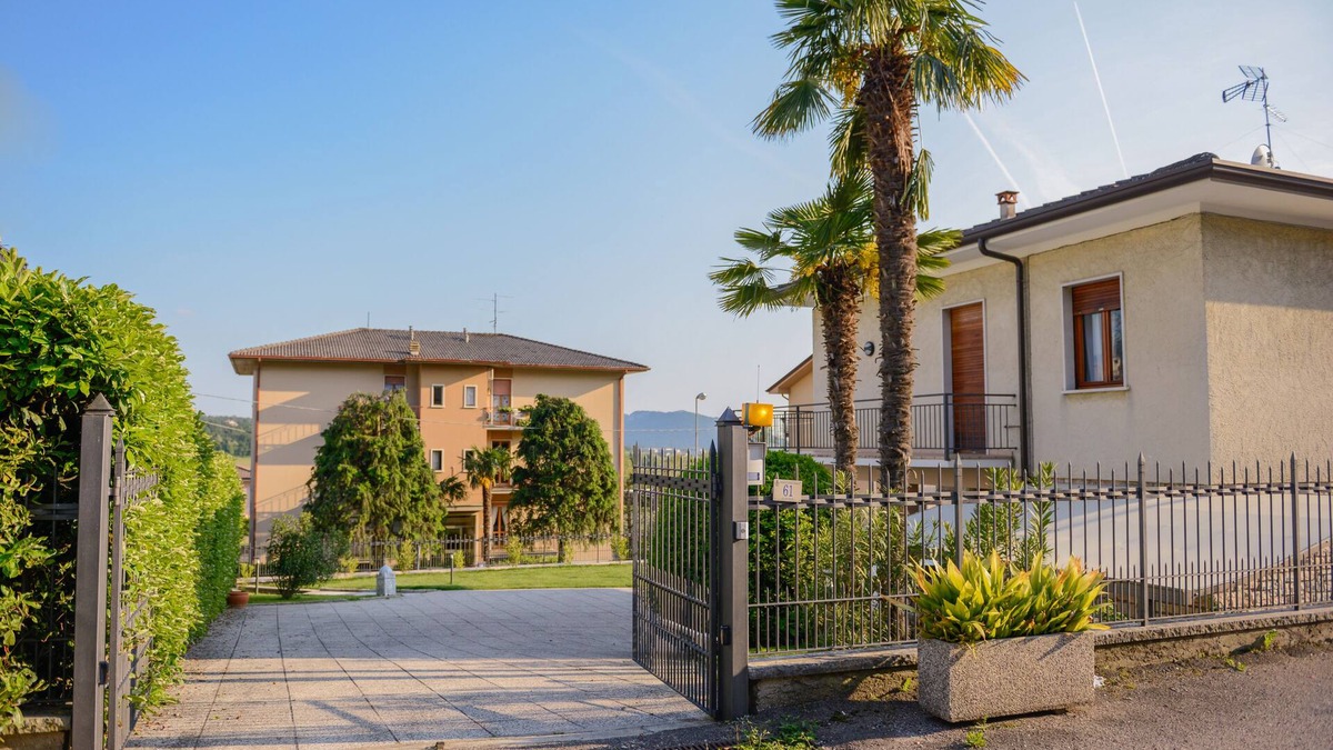 Caprino Veronese Villa | Villa Viola-Comfortable little villa in Caprino Veonese