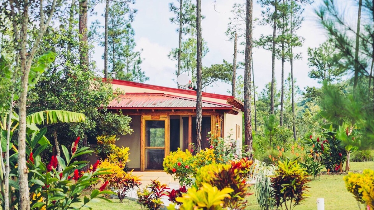 San Antonio Apartment | Villa w/AC & Pool - 1 mile to Big Rock Waterfall. GOLD STANDARD CERTIFIED.