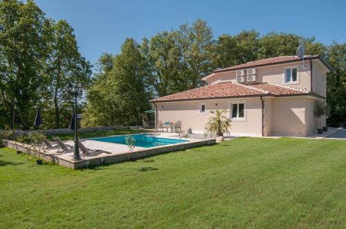 Kringa Villa | Villa White Rock in Kringa