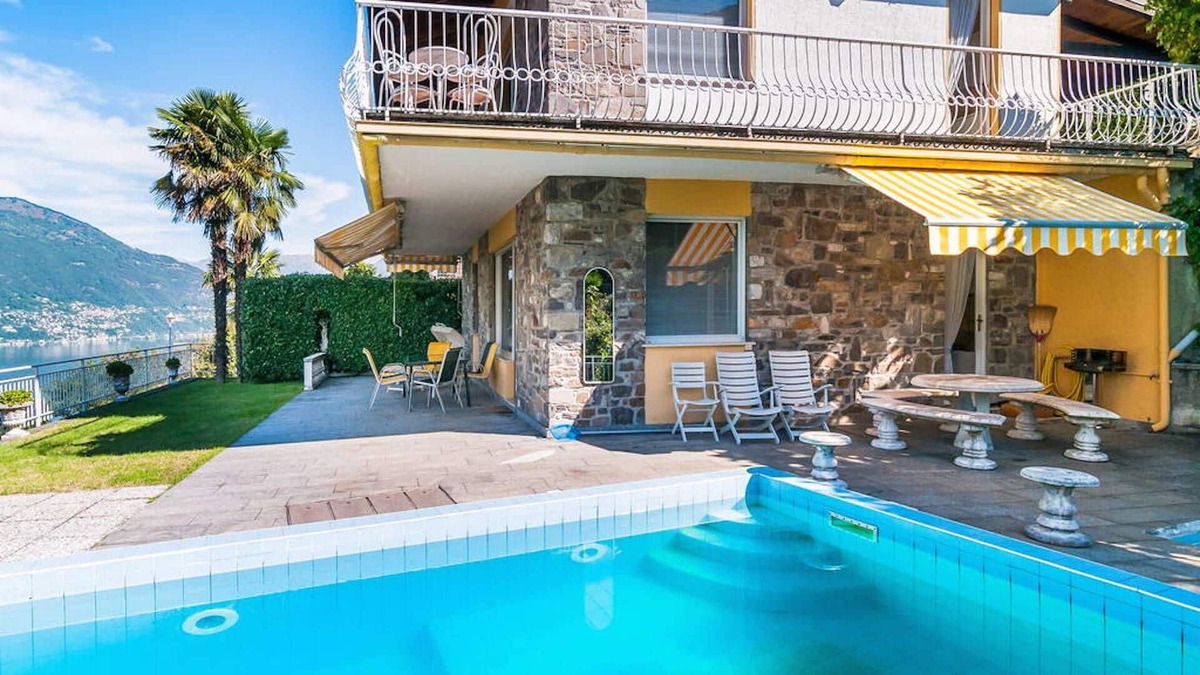Tronzano Lago Maggiore Villa | Villa with private pool and dream view in Tronzano