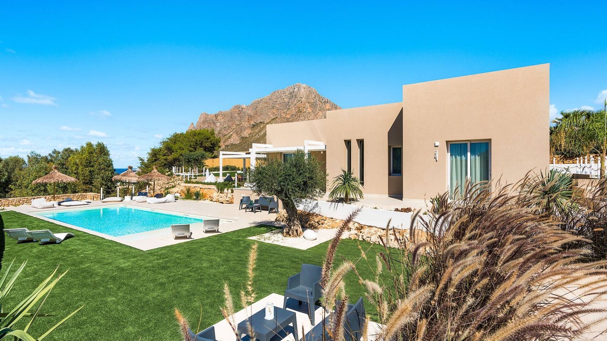 Custonaci Villa | Villa wih heated pool, wellness, 400 metres to the sea