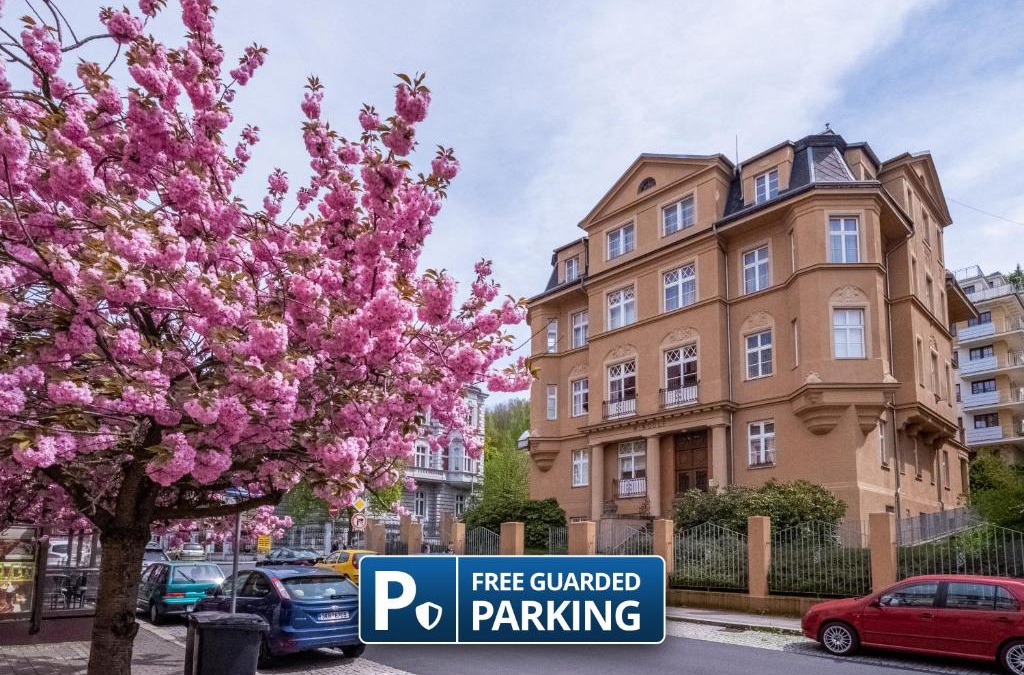 Karlovy Vary Apartment | Villa Wingolf