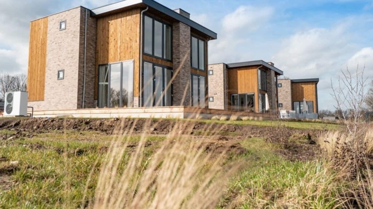Kerkdriel House | Villa with 5 bedrooms, 3 bathrooms and traditional sauna