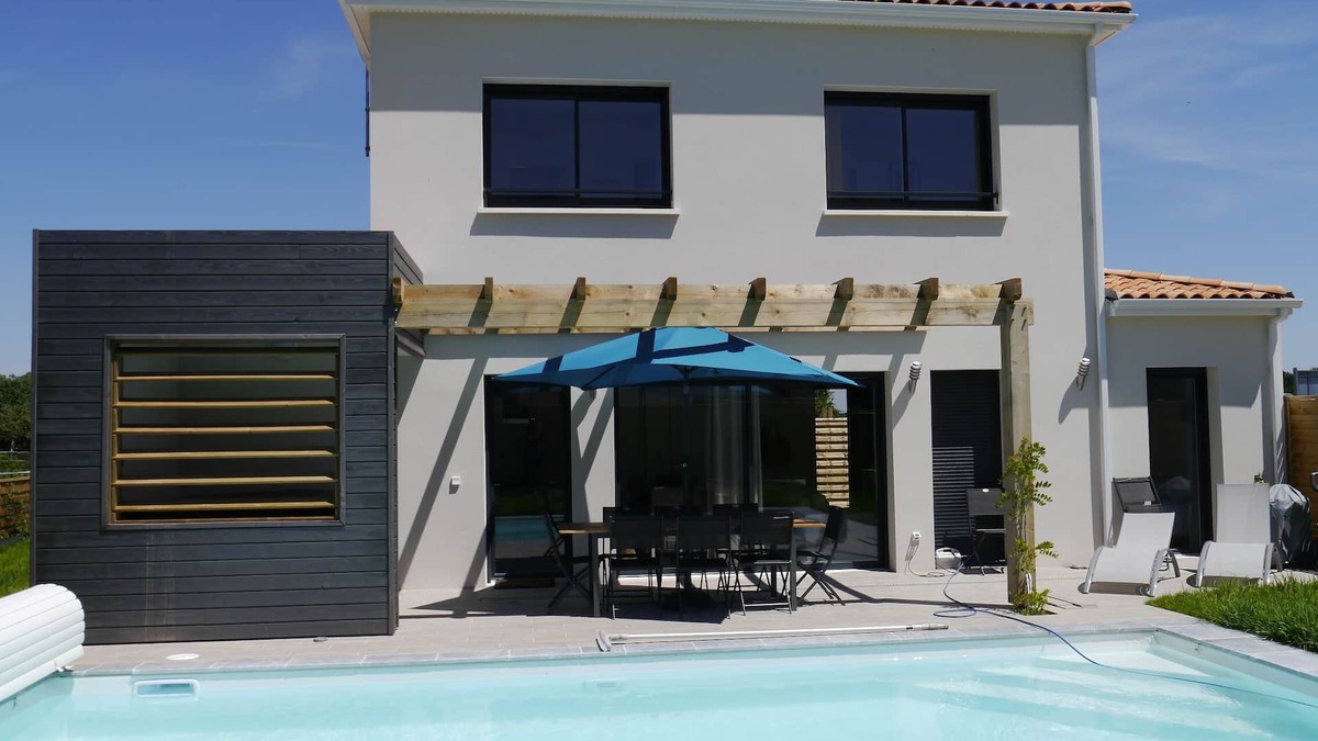 Saint-Augustin Villa | Villa with air con, private pool and Jacuzzi on a residence with tennis
