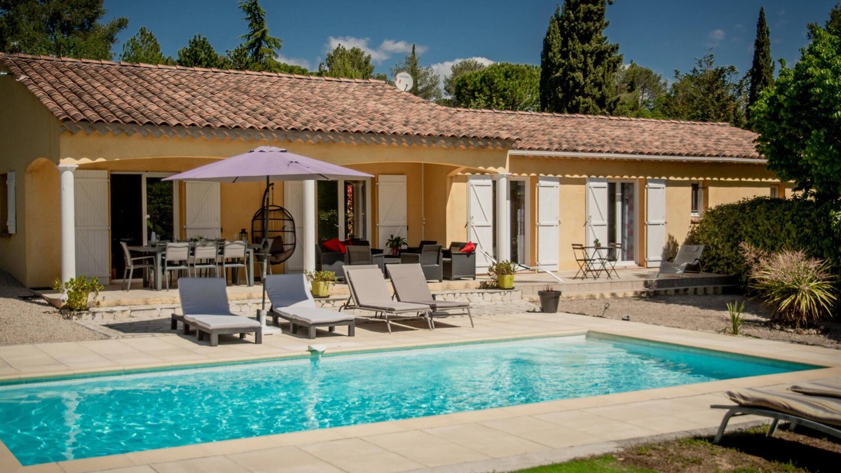 Bagnols-en-Foret House | Villa with air conditioning and private pool