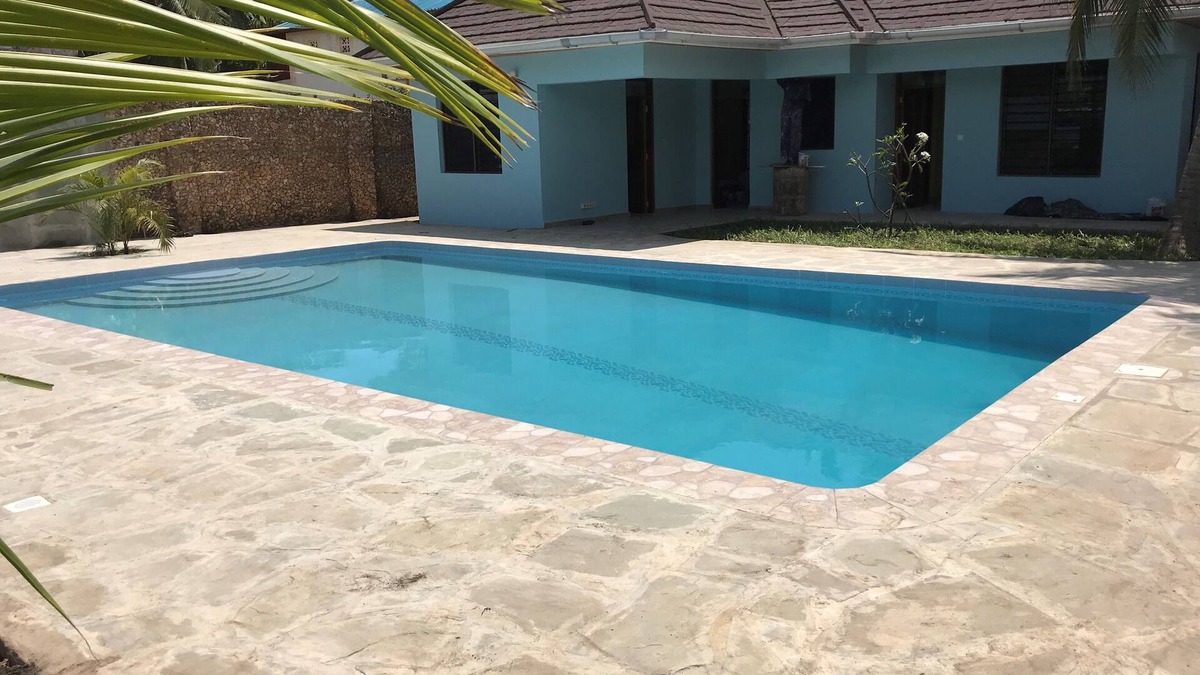 Diani Beach House | Villa with big Pool, 3 minutes to the stunning white beach